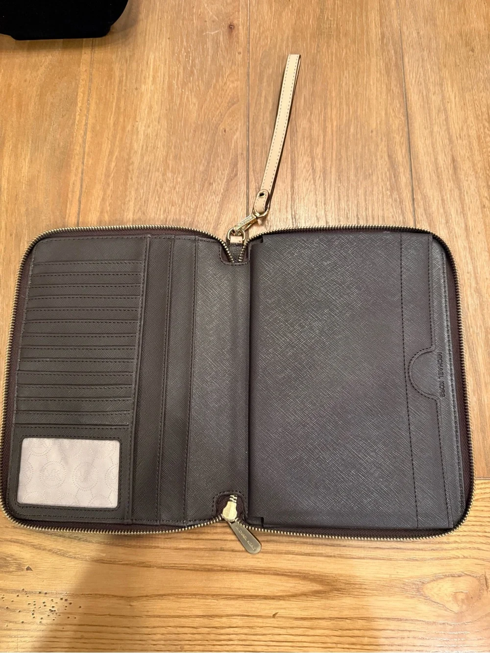 Michael Michael Kors Signature Multifunction Case for iPad/Tablet